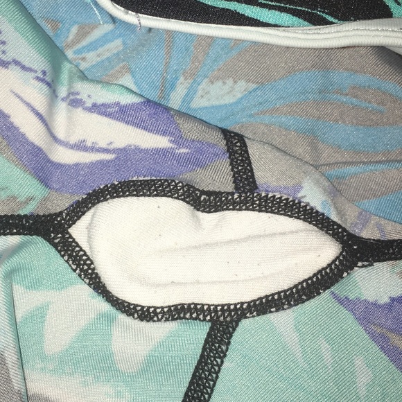 CALVIN KLEIN Performance Palm Leaf Leggings in blue and teal hues. Size Medium. - Picture 14 of 16